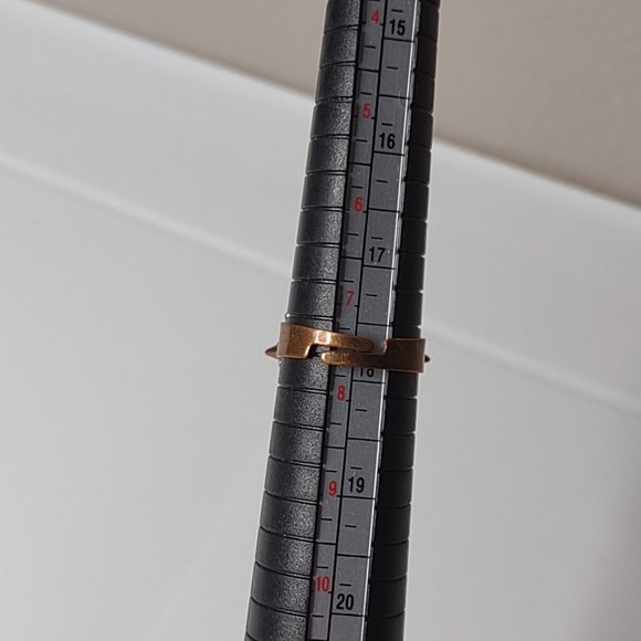 Very Cool Metal Spike And Rhinestone Ring Size 7.5 - Picture 12 of 13